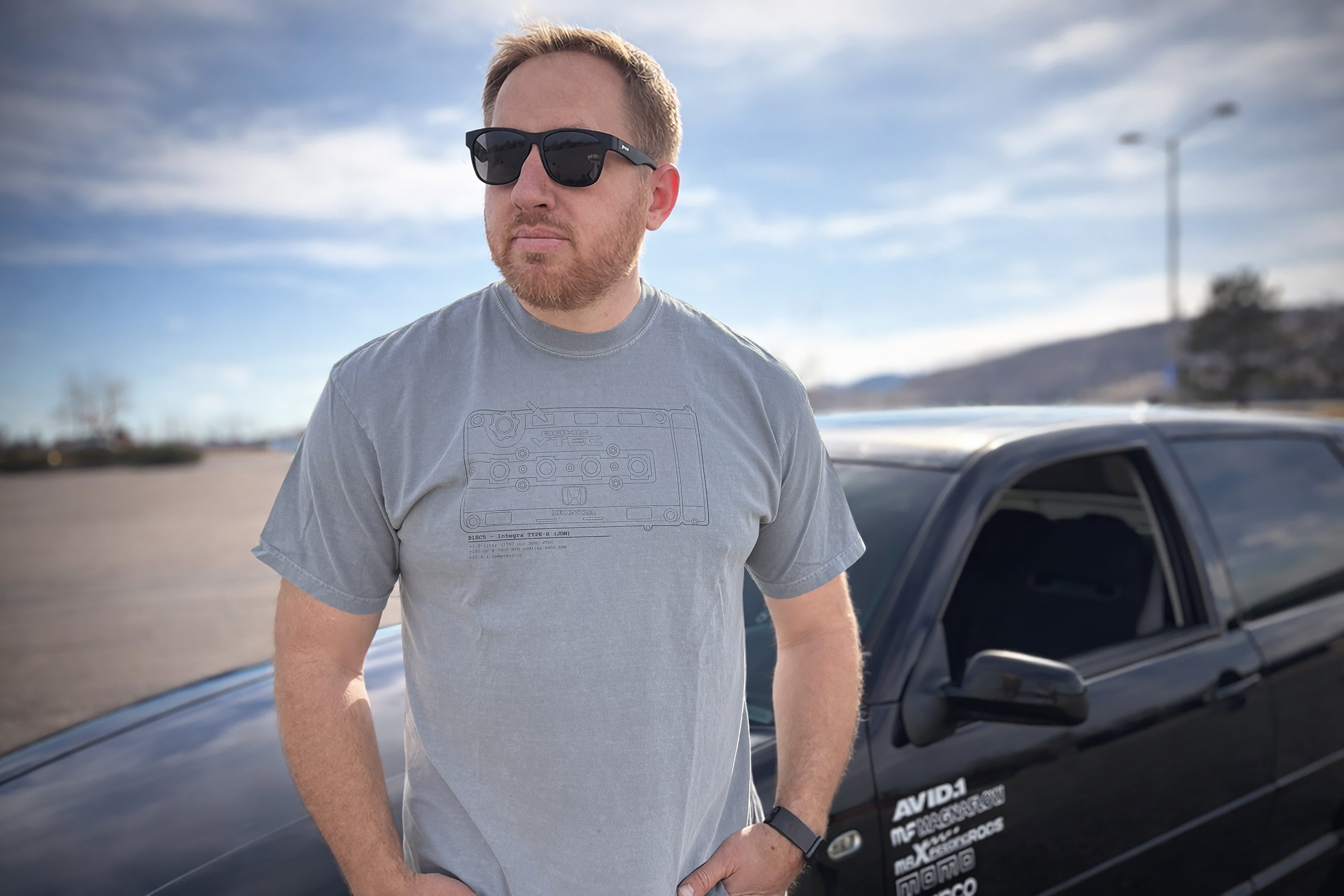 B-Series - Type R // Black lines, Light shirt